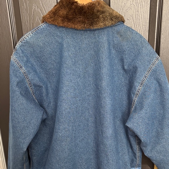 Vintage Liz Claiborne Jeans Denim Jacket with Faux Fur Collar - Picture 6 of 7
